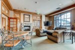 Common area to unwind after a day on the slopes